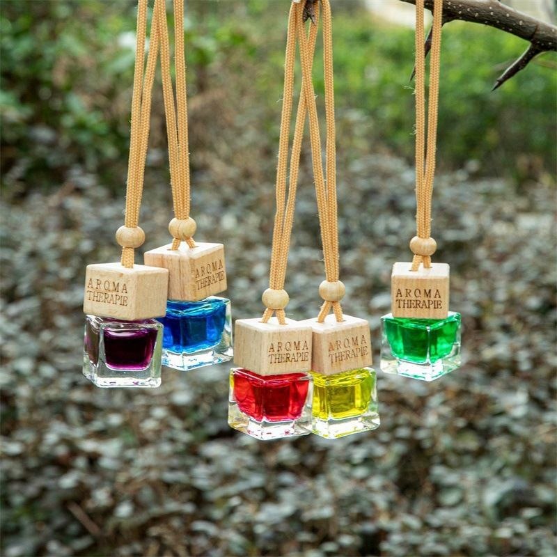 Hangable car diffuser