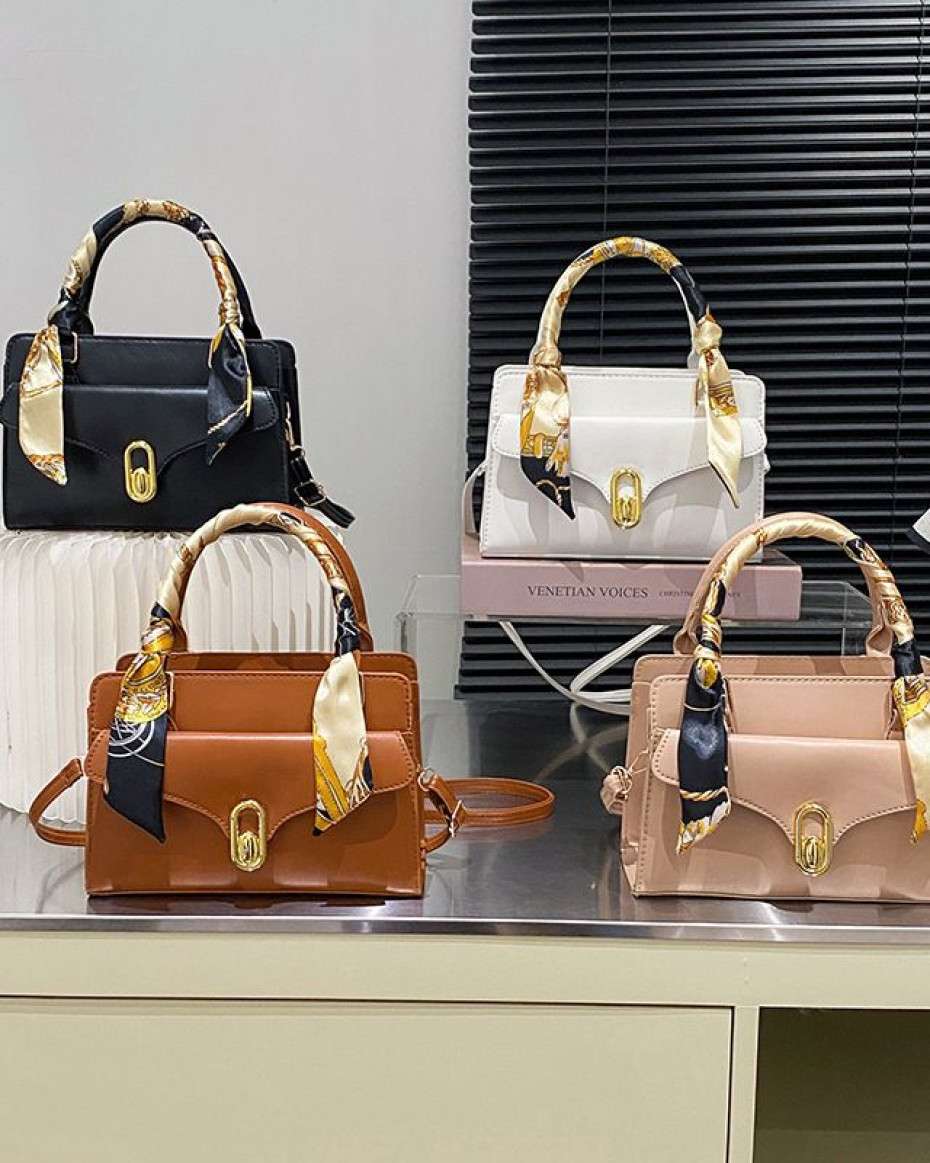 59c00d8cb3e04f03241967cd1e1d02071d296e3b.jpeg Lovely Bag - Image 1