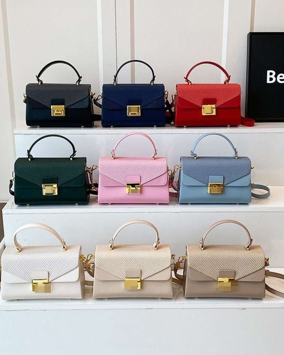 7eda4e42d01aa4e04161b0ca97bbb197704ebbde.jpeg Luxx Fine Bag - Image 1