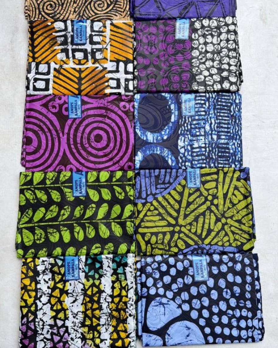 81f415212b8e73749f41607f4b3bd5c0b83f3865.jpeg Batik Kampala(5yards) - Image 1
