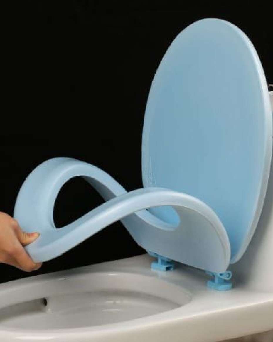 9799f24f92e6d7ebe7a509b048b96a9de3ee651e.jpeg Detachable waterproof toilet seat cover. - Image 1