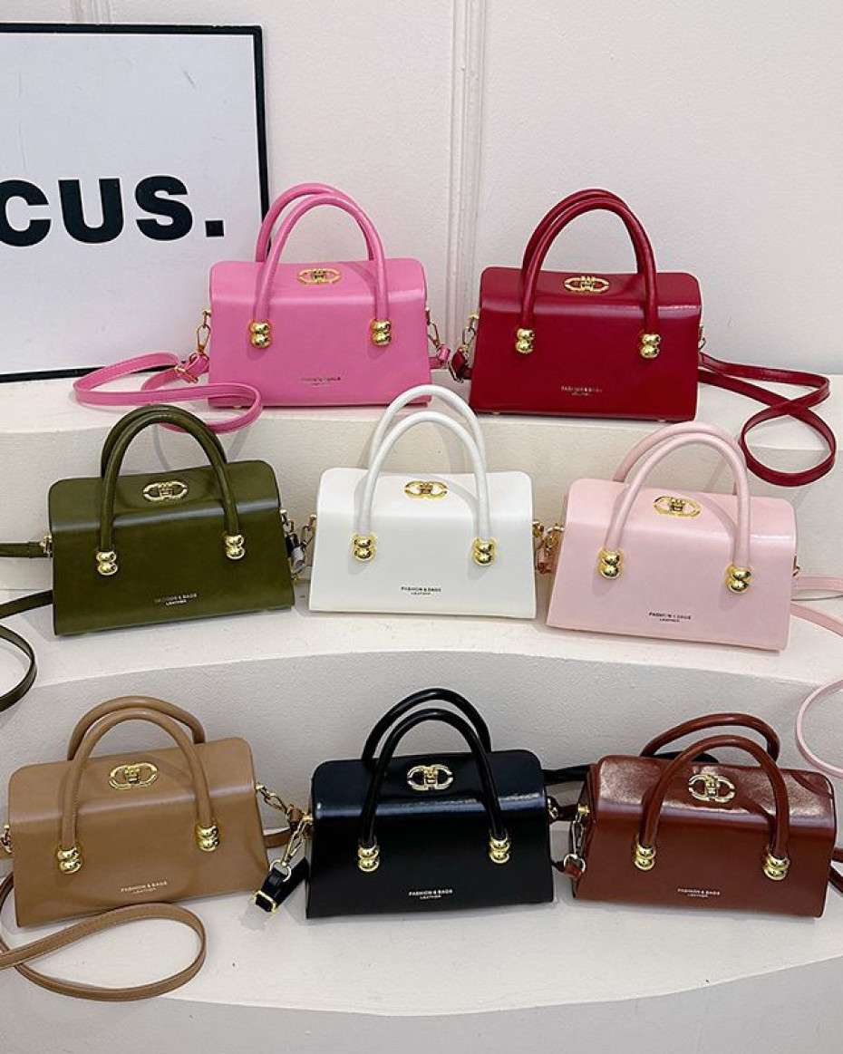b565490a9ad38069c21f02db7debe7ee29f6353f.jpeg Unique Quality Bag - Image 1