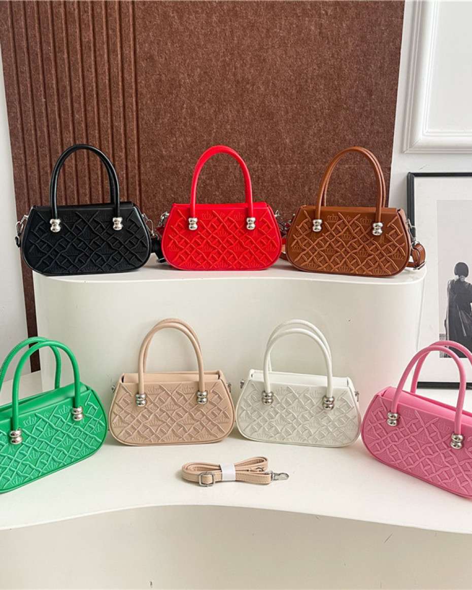 c5802d4ca8889f1b0b5a42b6f99570d0e772be27.jpeg Princess Bag - Image 1