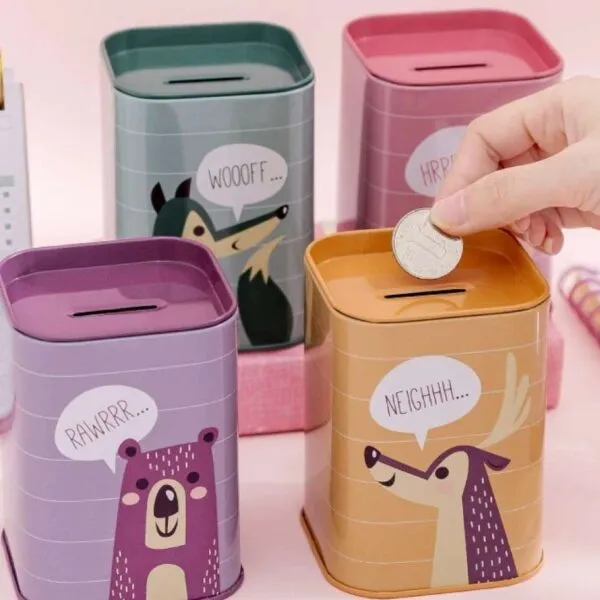 Cartoon piggy bank.