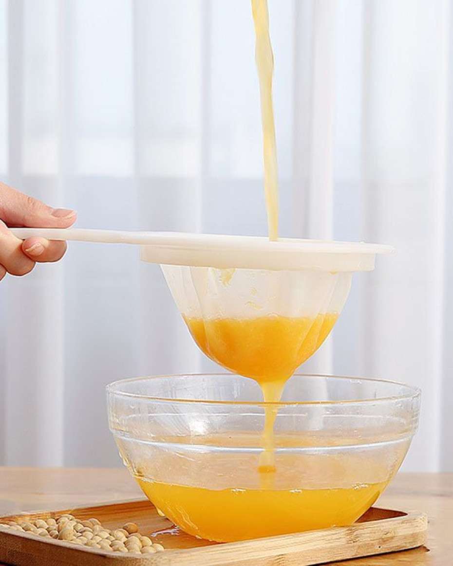e2efd7e69206c1ddcdc15ee7a084d4acbd75417f.jpeg Handheld sieve - Image 1