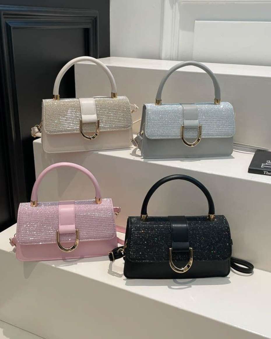 f6e22cec4bde040ed1bf8df87a0a9f23b4555513.jpeg Sequin Bag - Image 1