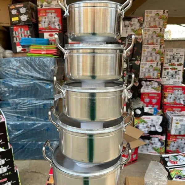 Hf 1013. 5pcs Set of Aluminum Pots. 

18/20/22/24/26cm